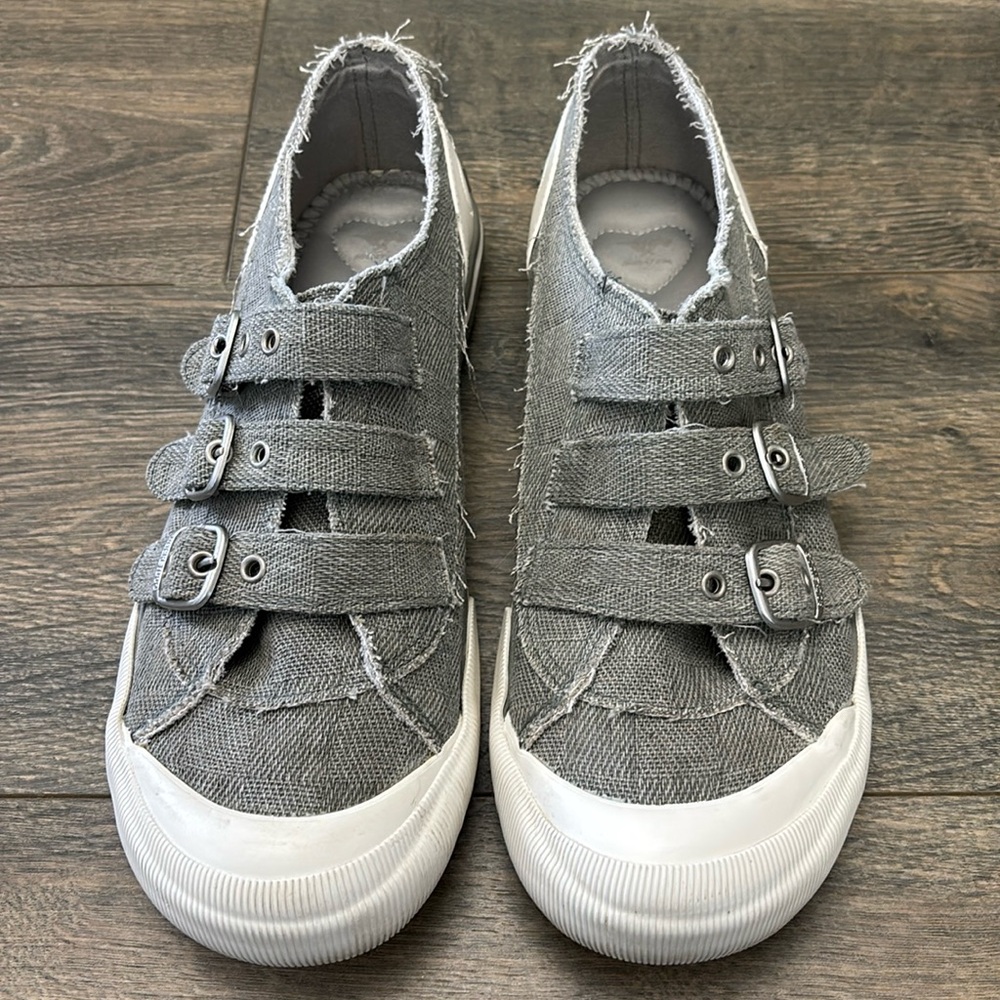 Rocket Dog Shoes Jolissa Buckle Strap Sneakers Gray Fabric